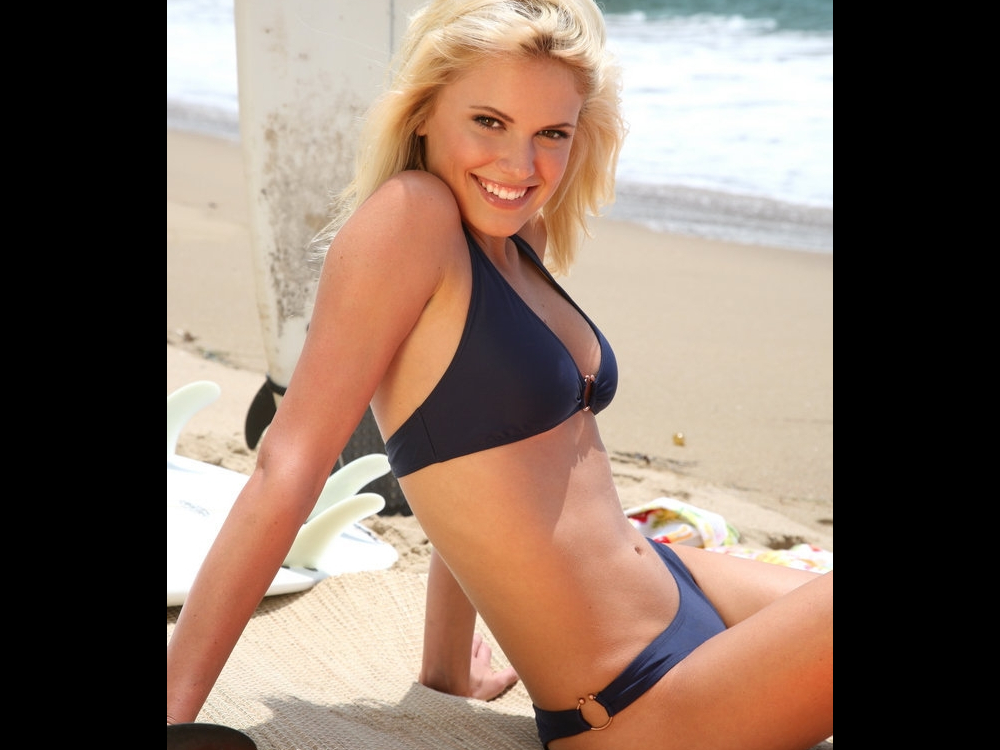 1690 Swimwear