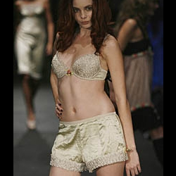 Trelise Cooper Lingerie Autumn winter 2007 - 15237