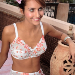 Charlott